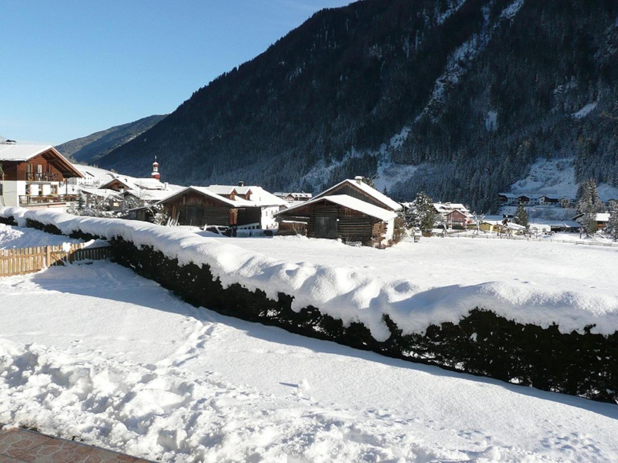 Gastehaus Landhaus Tyrol Hotel Gries im Sellrain Bagian luar foto